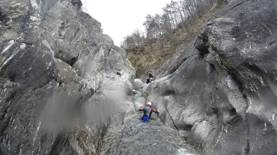 Canyonisme en Suisse (verticalité)
